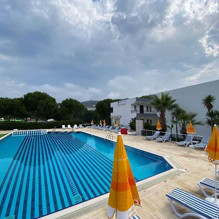 קוסדסי Palm Club Apart Otel מראה חיצוני תמונה